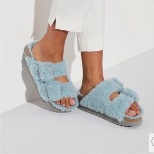 Papillio Birkenstock Arizona Big Buckle Shearling Sandals in Blue, Size 38, NWT